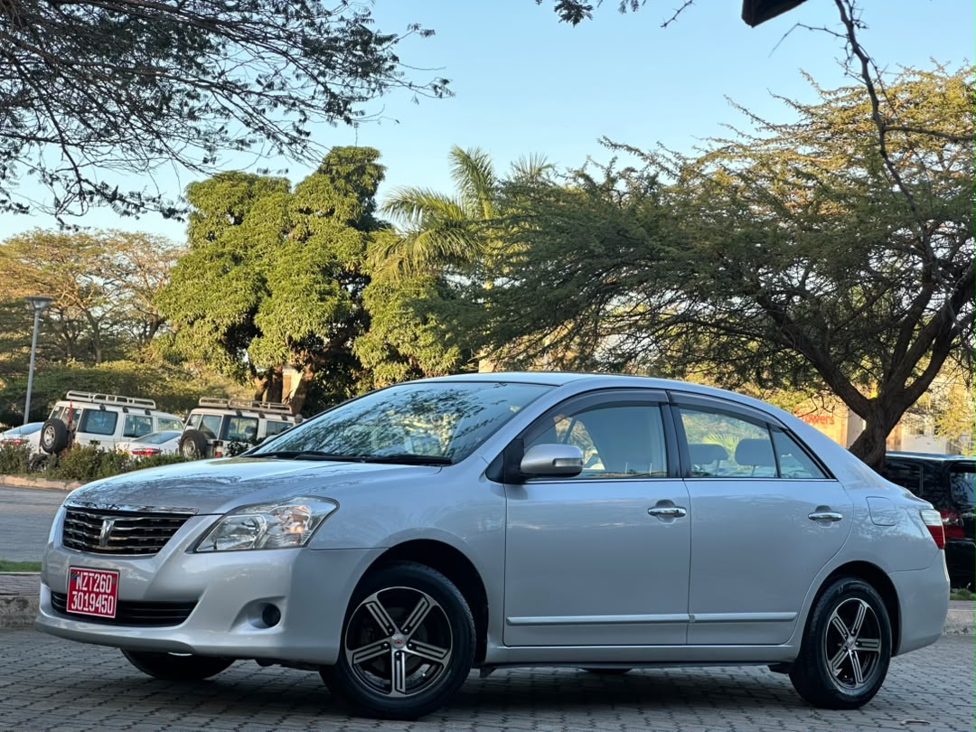 TOYOTA PREMIO F NEW MODEL thumbnail 2